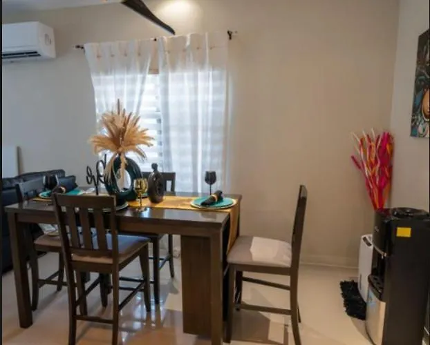 Emerald Sundara Ochi Holiday home